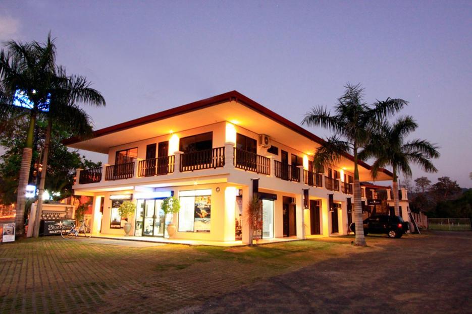 Hotel Blue Palm Jaco Exterior photo